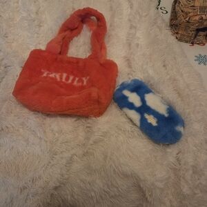 Furry Red and Blue Accessories Set Handbag And Makeup Holder